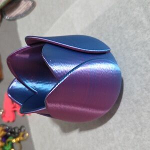 Hand Crafted 3-D printed Tulip vase 3.75x3"